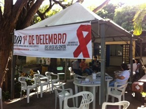 Comunidade universitária da UEM faz testes rápidos de HIV, Sífilis e Hepatite